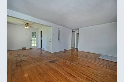 834 Hawthorne Drive, Blackridge, PA 15235 - Photo 8