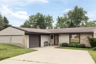 211 Tangelo Dr, Jefferson Hills, PA 15025 - Photo 2