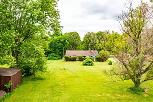 321 Pleasant Dr, Center Township, PA 15001 - Photo 2