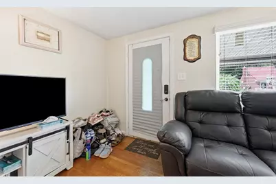 126 Pennoak Dr, Pittsburgh, PA 15235 - Photo 4