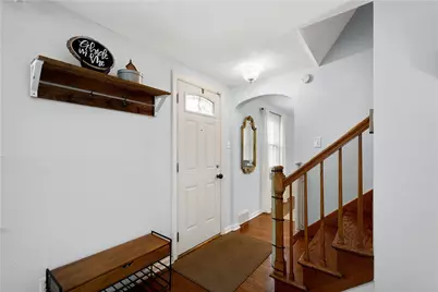 383 Woodcliff Cir, Scott Township, PA 15243 - Photo 6