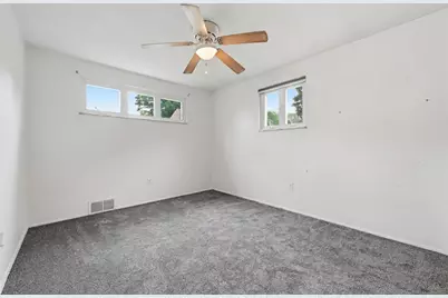 4662 Mapledale Dr, Pittsburgh, PA 15120 - Photo 20