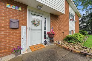 4662 Mapledale Dr, Pittsburgh, PA 15120 - Photo 2