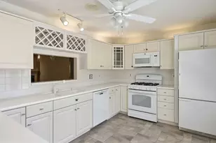237 Merion Dr, Pittsburgh, PA 15228 - Photo 6