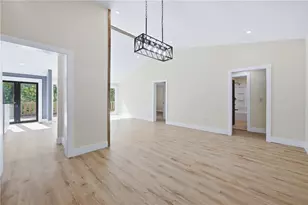 289 Maple Dr, Hermitage, PA 16148 - Photo 10