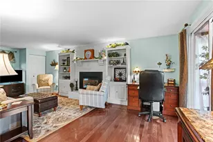 111 William Penn Cir, Leet Township, PA 15143 - Photo 18