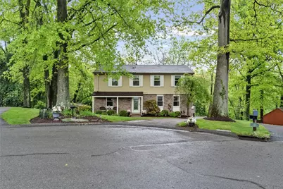 111 William Penn Circle, Leet Township, PA 15143 - Photo 2