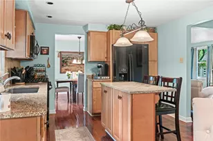 111 William Penn Cir, Leet Township, PA 15143 - Photo 6