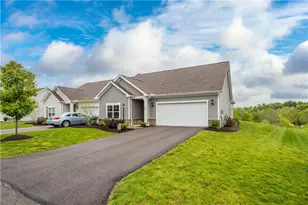 55 Hawthorne Dr, Chartiers, PA 15301 - Photo 2