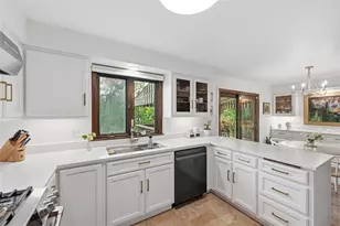 111 Shannon Dr, Pittsburgh, PA 15238 - Photo 6
