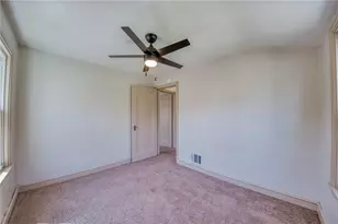 113 Good Ln, Ross Twp, PA 15237 - Photo 22