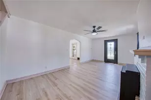 113 Good Ln, Ross Twp, PA 15237 - Photo 4