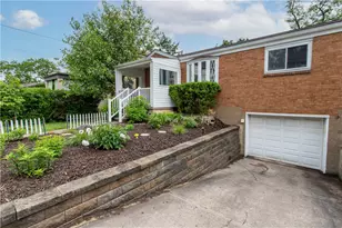 931 Mirror St, Pittsburgh, PA 15217 - Photo 2