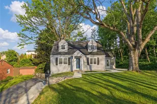 6 Suffolk Dr, Robinson Twp, PA 15108 - Photo 2