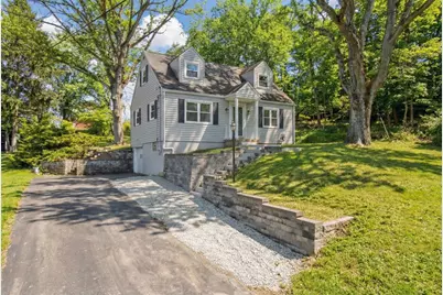 6 Suffolk Dr, Robinson Twp, PA 15108 - Photo 1