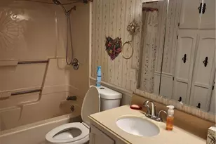 907 Arlington Dr, Pymatuning Township, PA 16125 - Photo 8