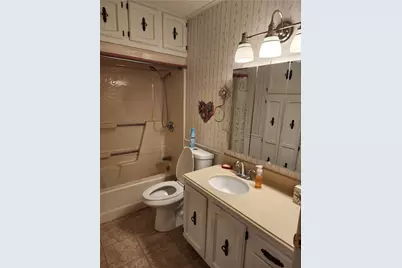 907 Arlington Dr, Pymatuning Township, PA 16125 - Photo 8