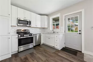 53 Calhoun Ave, Pittsburgh, PA 15210 - Photo 10