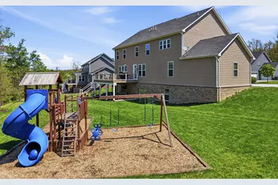 5127 Hampton Place Drive, Hampton, PA 15044 - Photo 4