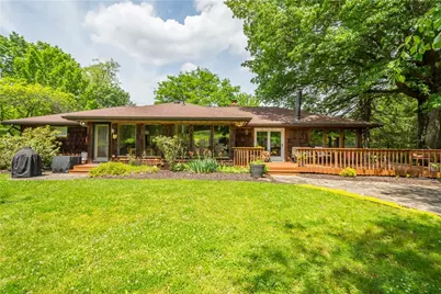 117 Valentine Dr, Moon/Crescent Twp, PA 15108 - Photo 4