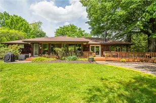 117 Valentine Dr, Moon/Crescent Twp, PA 15108 - Photo 4