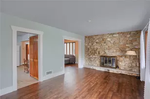 113 Orchard Ave, Ellwood City, PA 16117 - Photo 8
