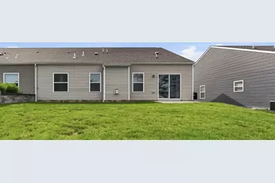 430 Dana Dr, Pittsburgh, PA 15068 - Photo 18