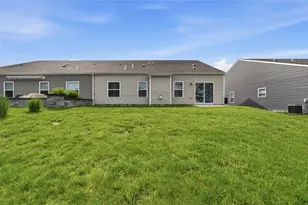 430 Dana Dr, Pittsburgh, PA 15068 - Photo 22