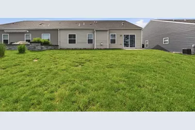 430 Dana Dr, Pittsburgh, PA 15068 - Photo 22