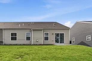430 Dana Dr, Pittsburgh, PA 15068 - Photo 18