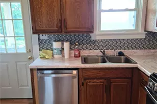 1513 Fernhurst, Coraopolis, PA 15108 - Photo 4