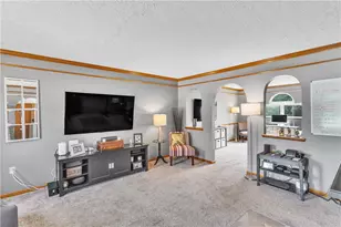 456 Shelbourne, Pittsburgh, PA 15239 - Photo 16