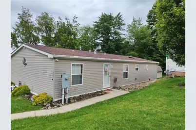111 Pembrooke Dr, Salem Township, PA 15626 - Photo 2