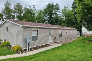 111 Pembrooke Dr, Salem Township, PA 15626 - Photo 2