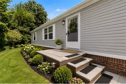 111 Pembrooke Dr, Salem Township, PA 15626 - Photo 2
