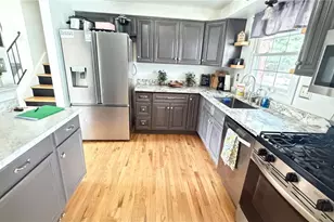145 Lansdowne Dr, Moon/Crescent Twp, PA 15108 - Photo 8