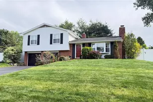 145 Lansdowne Dr, Moon/Crescent Twp, PA 15108 - Photo 2