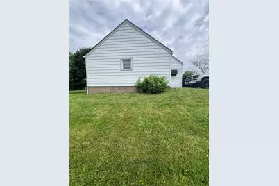1705 10th Ave, Brighton Township, PA 15009 - Photo 4