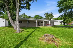 410 Sussex Dr, Cranberry Township, PA 16066 - Photo 4