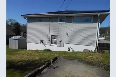 408 Center St, Vanderbilt, PA 15486 - Photo 14