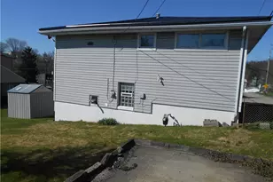 408 Center St, Vanderbilt, PA 15486 - Photo 14
