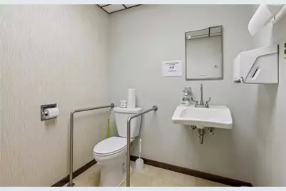 200 Medical Arts Bldg, East Franklin Township, PA 16201 - Photo 24