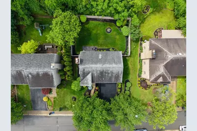 135 Vanderbilt Dr, Pittsburgh, PA 15243 - Photo 4