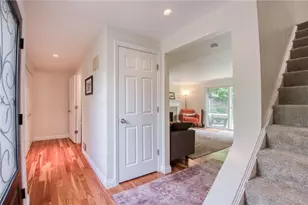 135 Vanderbilt Dr, Pittsburgh, PA 15243 - Photo 8