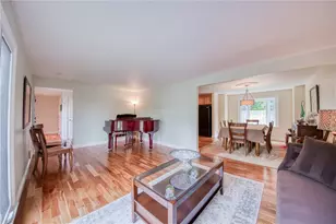 135 Vanderbilt Dr, Pittsburgh, PA 15243 - Photo 8