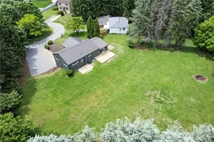 122 Springhouse Dr, Center Township, PA 16001 - Photo 36