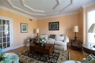 104 Walden Pond Ln, Cranberry Township, PA 16066 - Photo 2