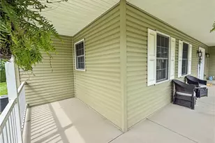 407 Karon Dr, Shenango Township, PA 16101 - Photo 4