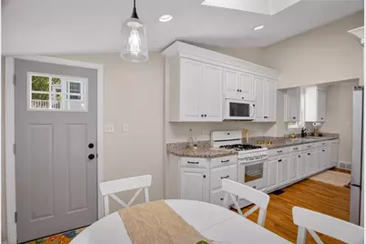 2406 Morrow Pl, Bethel Park, PA 15102 - Photo 18
