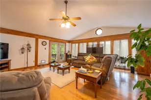 133 Windswept Dr, Unity Township, PA 15650 - Photo 4